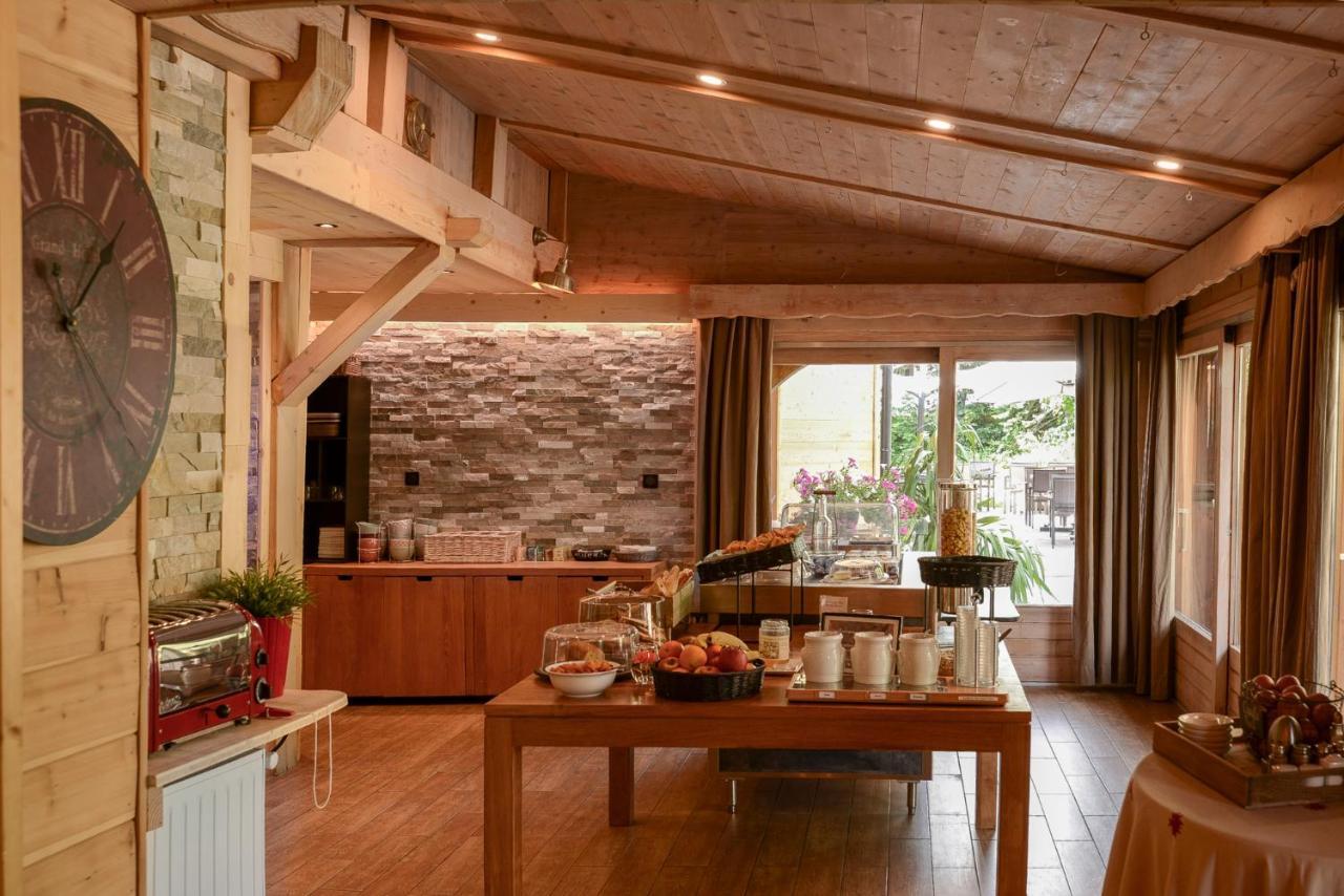 & Restaurant Les Escondus Vars (Hautes-Alpes)
