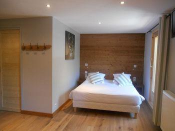 & Restaurant Les Escondus 3* Vars (Hautes-Alpes)