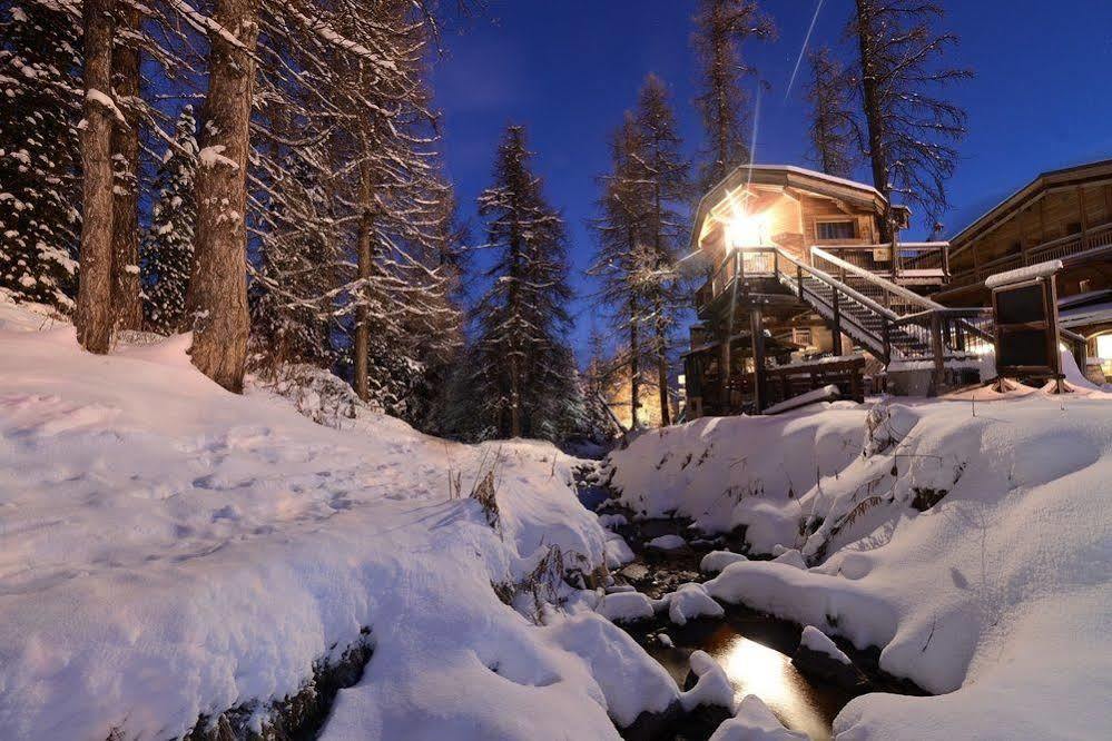 & Restaurant Les Escondus Hotel 3*