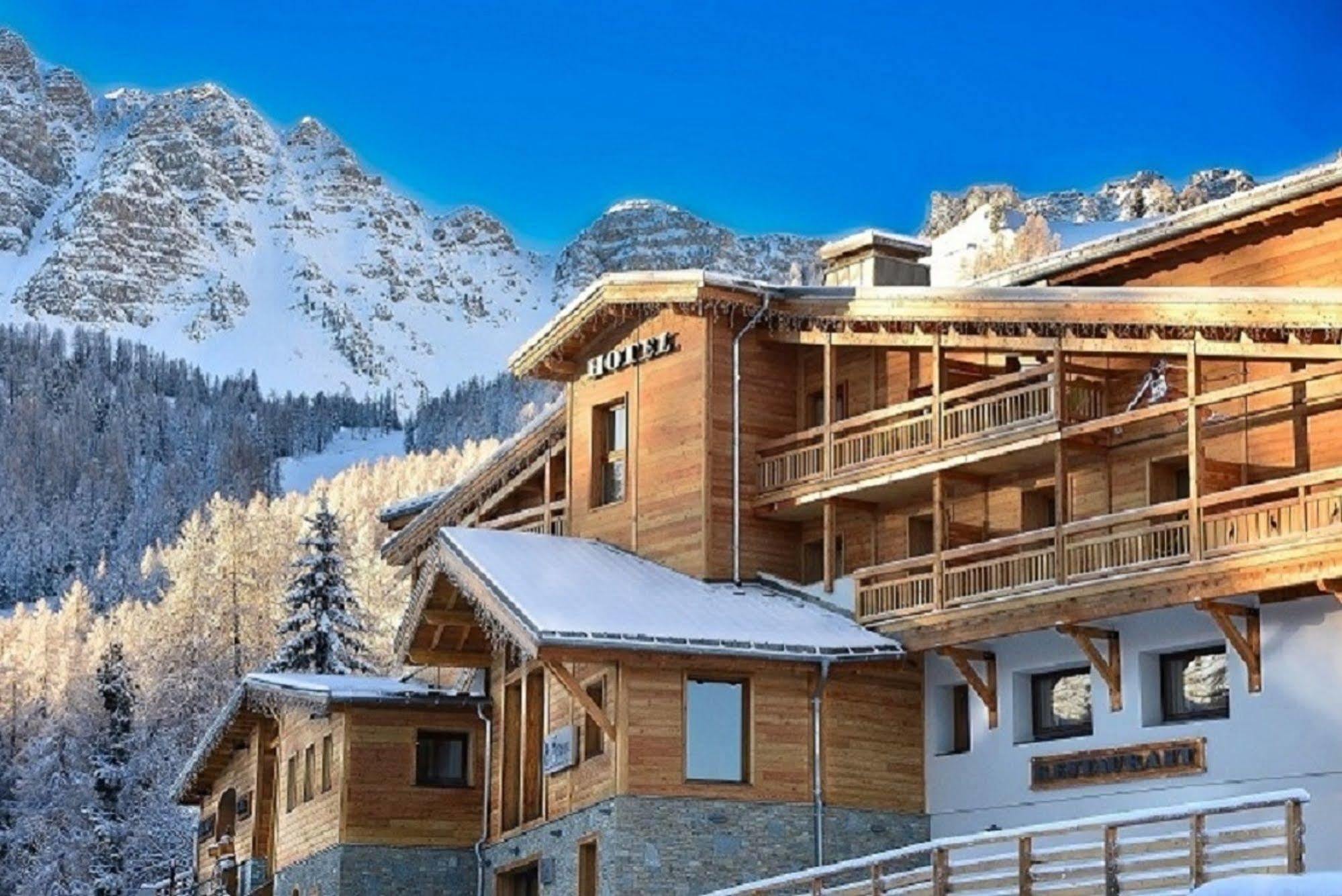 & Restaurant Les Escondus Hotel 3*